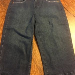 Gloria Vanderbilt Capris